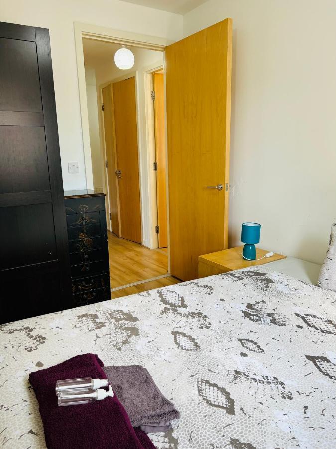 Fabulous 1Bed 1Bath Ground Floor Shared Accommodation ,Only Double Room Edinburgh Dış mekan fotoğraf