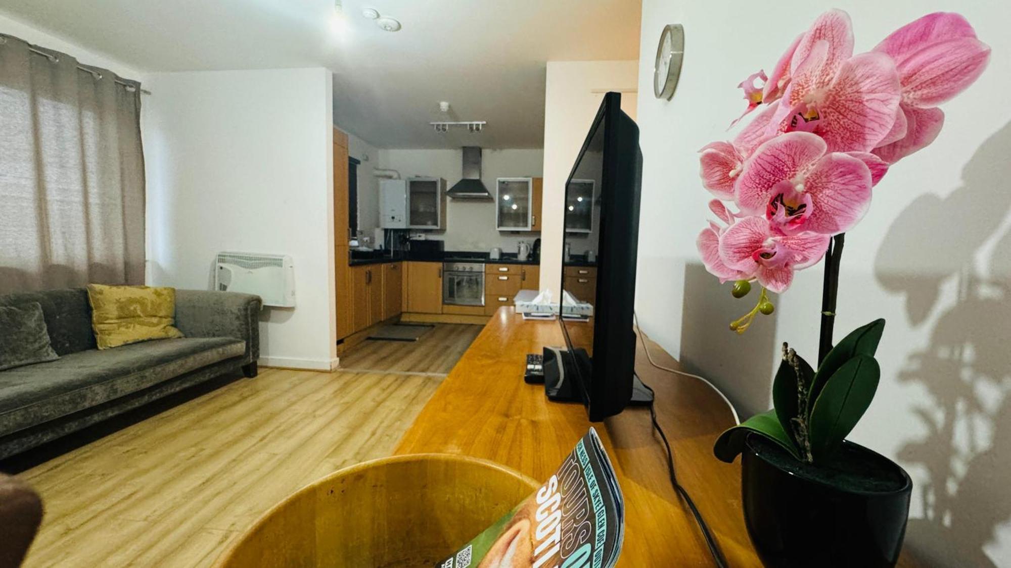 Fabulous 1Bed 1Bath Ground Floor Shared Accommodation ,Only Double Room Edinburgh Dış mekan fotoğraf